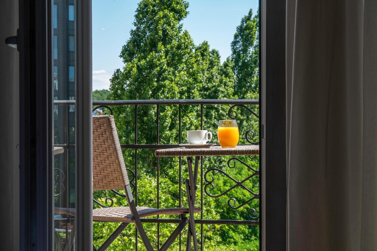 Maison Sofia - Mgallery Bagian luar foto A balcony