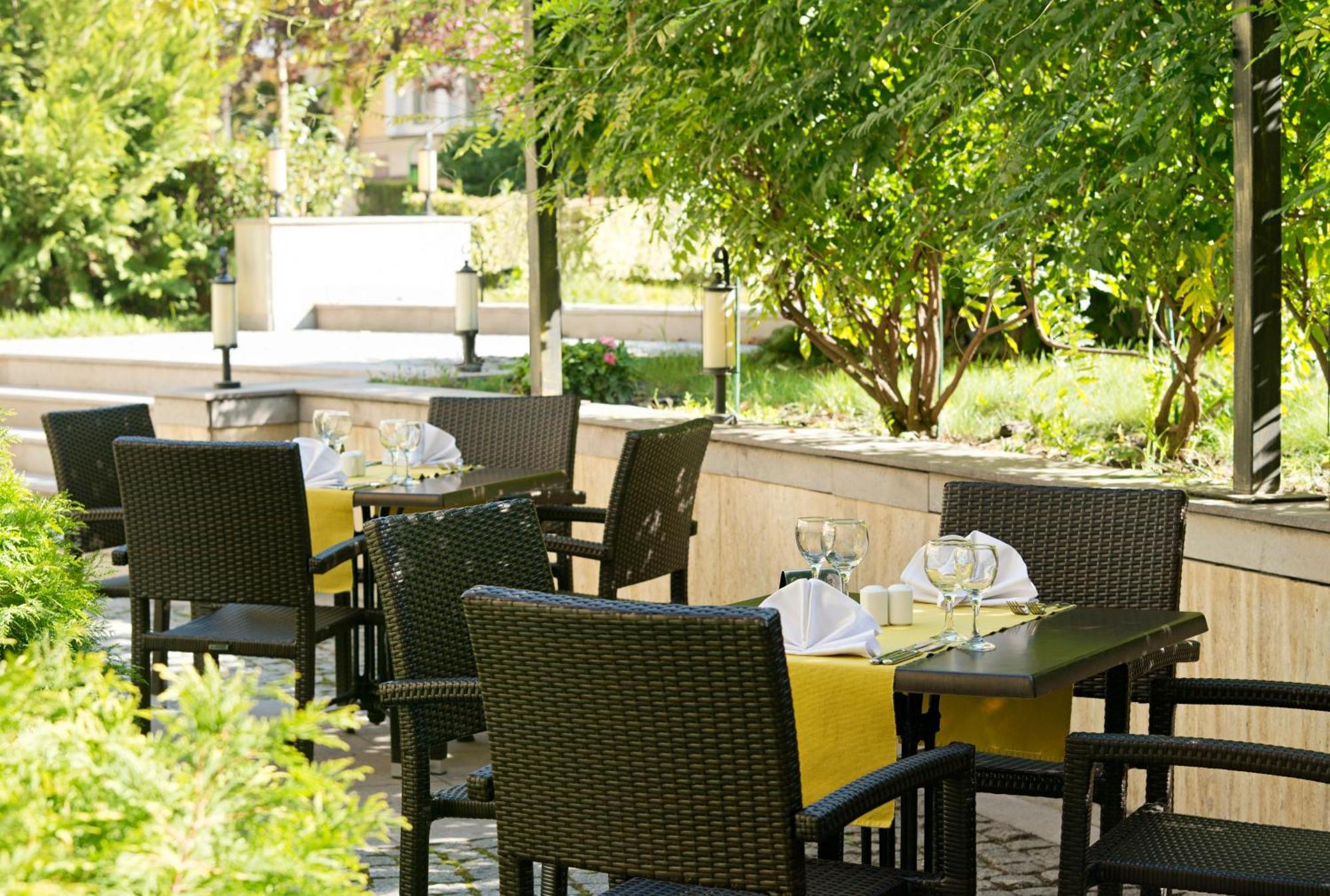 Maison Sofia - Mgallery Restoran foto The restaurant